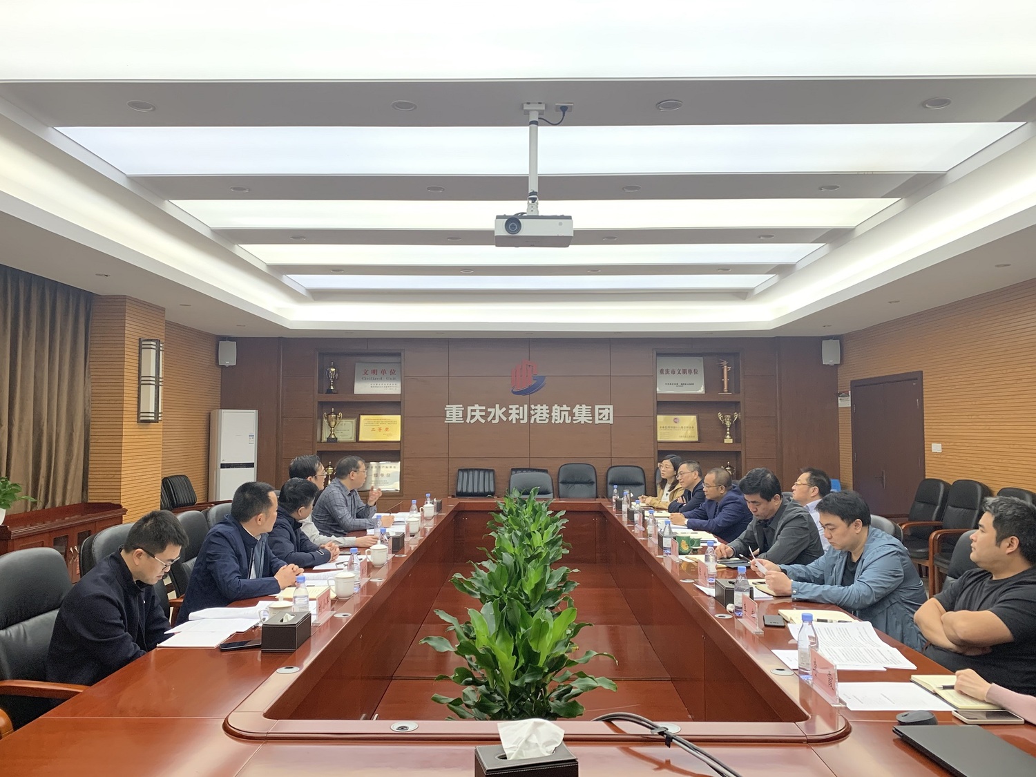 伟航公司-水利港航集团1.jpg